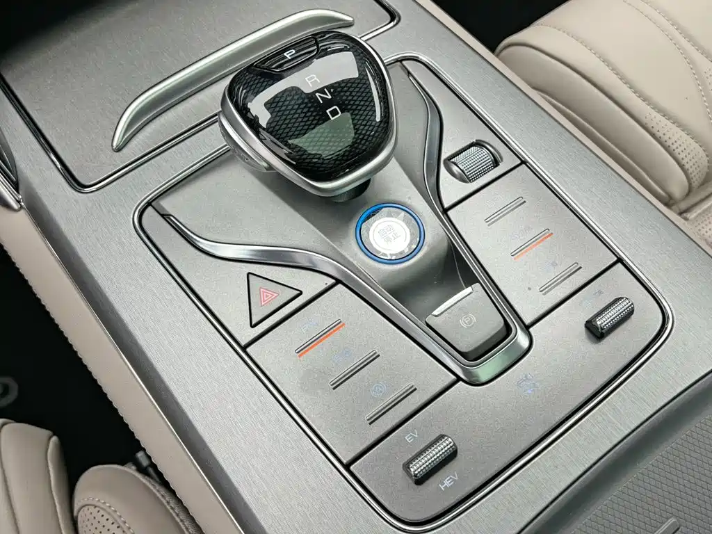 صورة 20 - BYD Tang New Energy