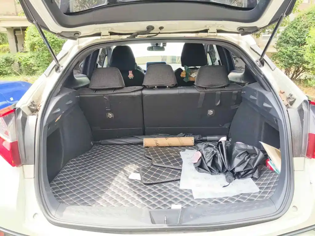 Photo 5 - Toyota C-HR