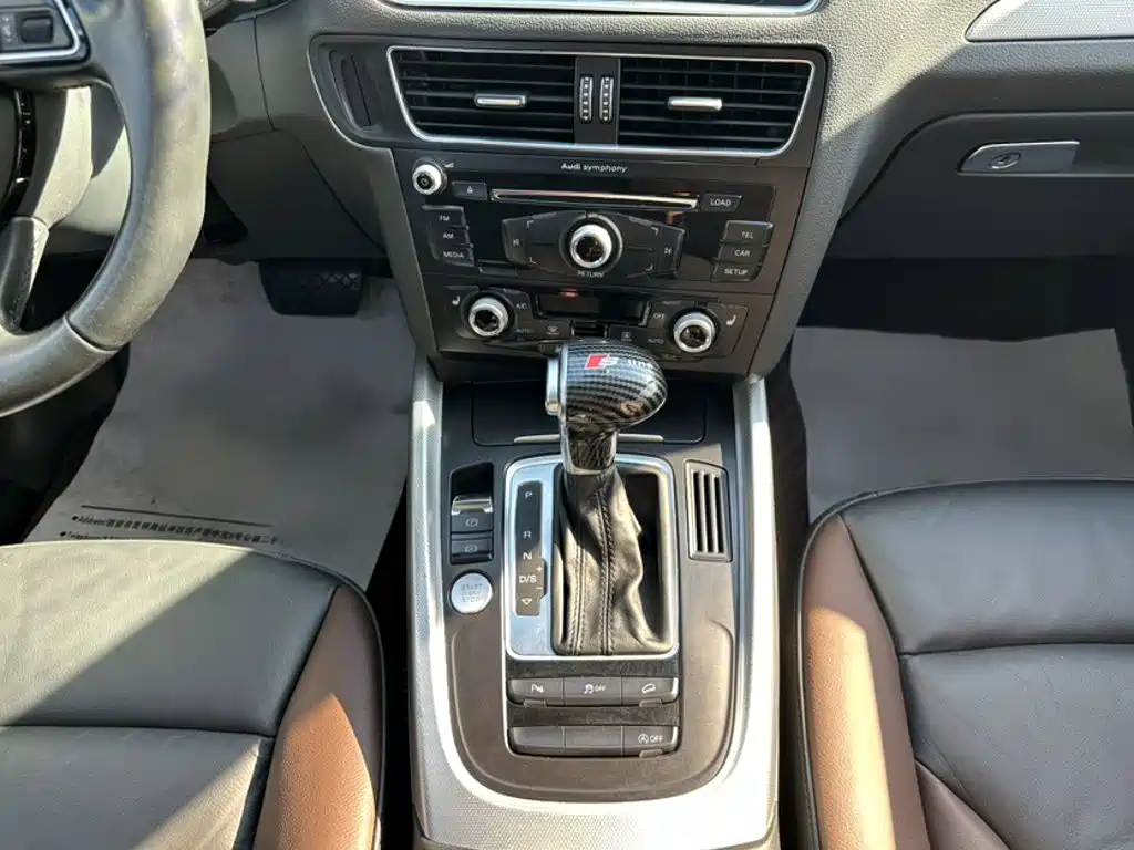 Audi Q5 2018 2017 Plus 40 TFSI Technology