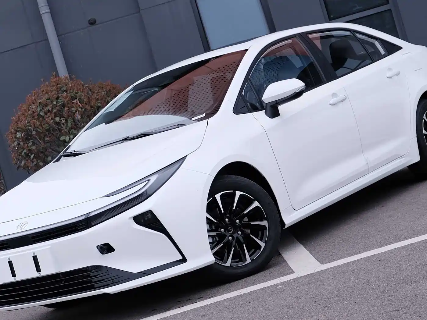 Toyota Corolla 2026 Model 1.8L Intelligent Hybrid Elite Edition фото 13