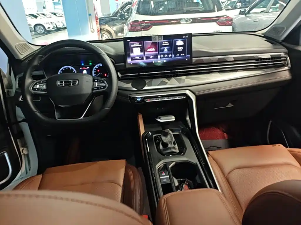 Photo 10 - Geely Emgrand X6