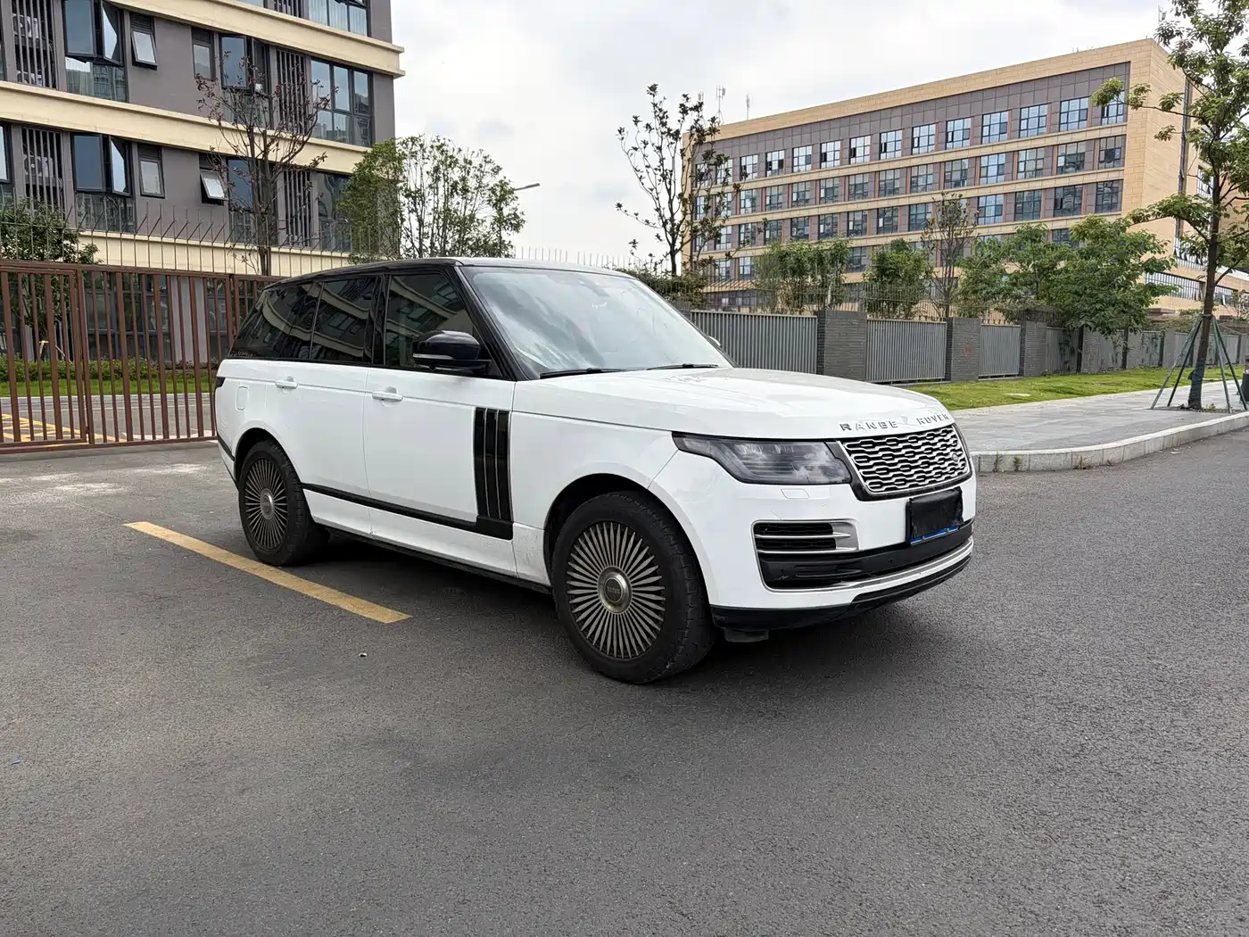 Land Rover Range Rover фото 2
