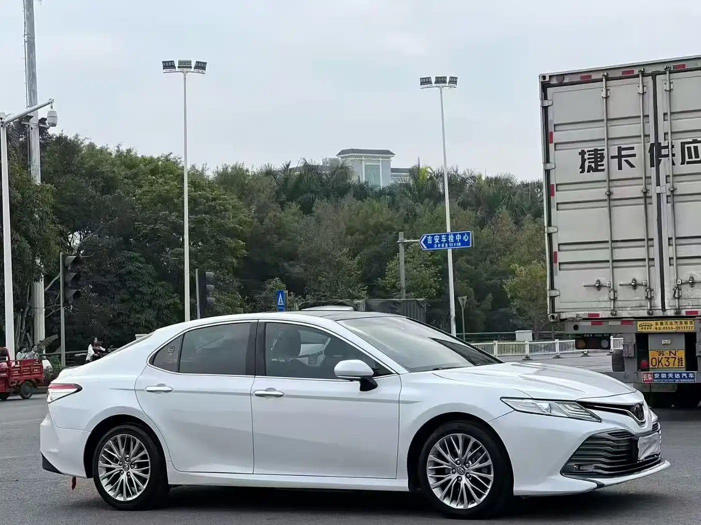 Toyota Camry 2018 2.5G Luxury Edition фото 3