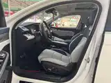 Фото 4 - Geely Preface