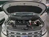 صورة 20 - Ford Explorer (Import)