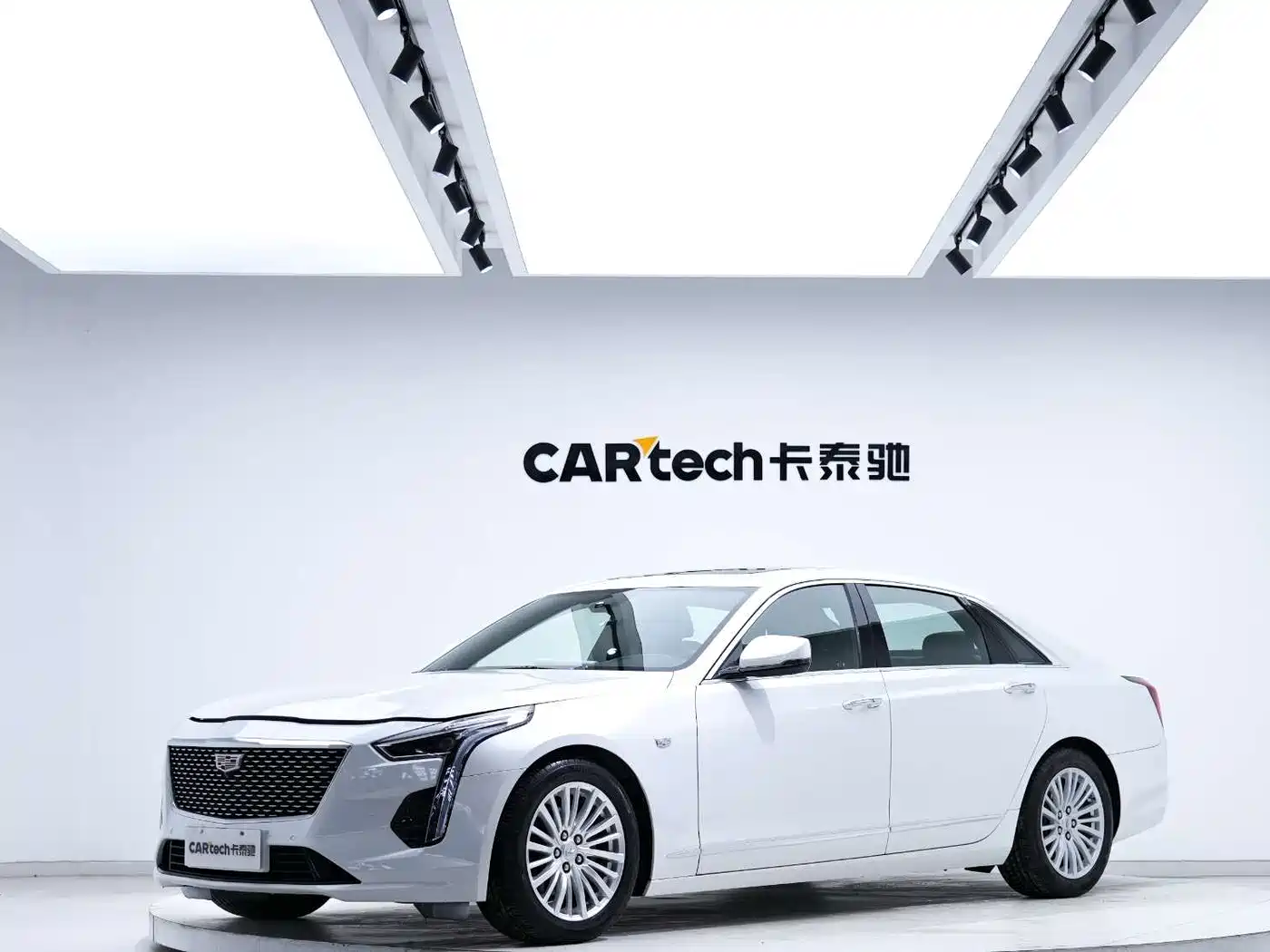 CADILLAC CT6