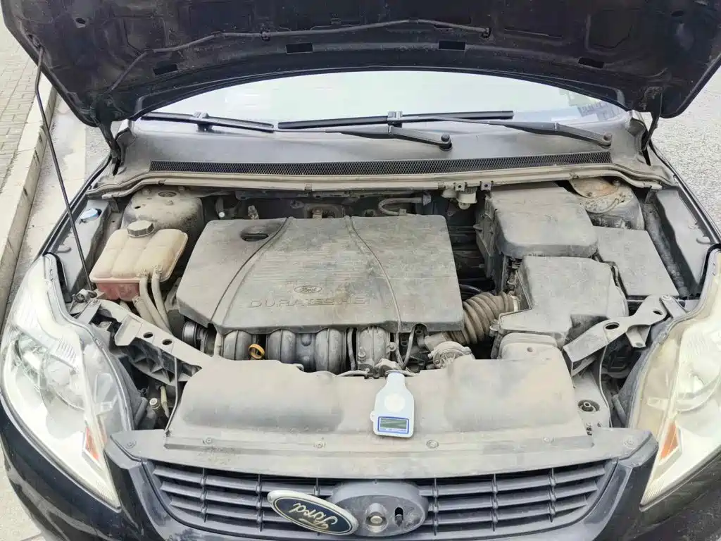Ford Focus 2010 2011 Sedan 1.8L Manual Comfort