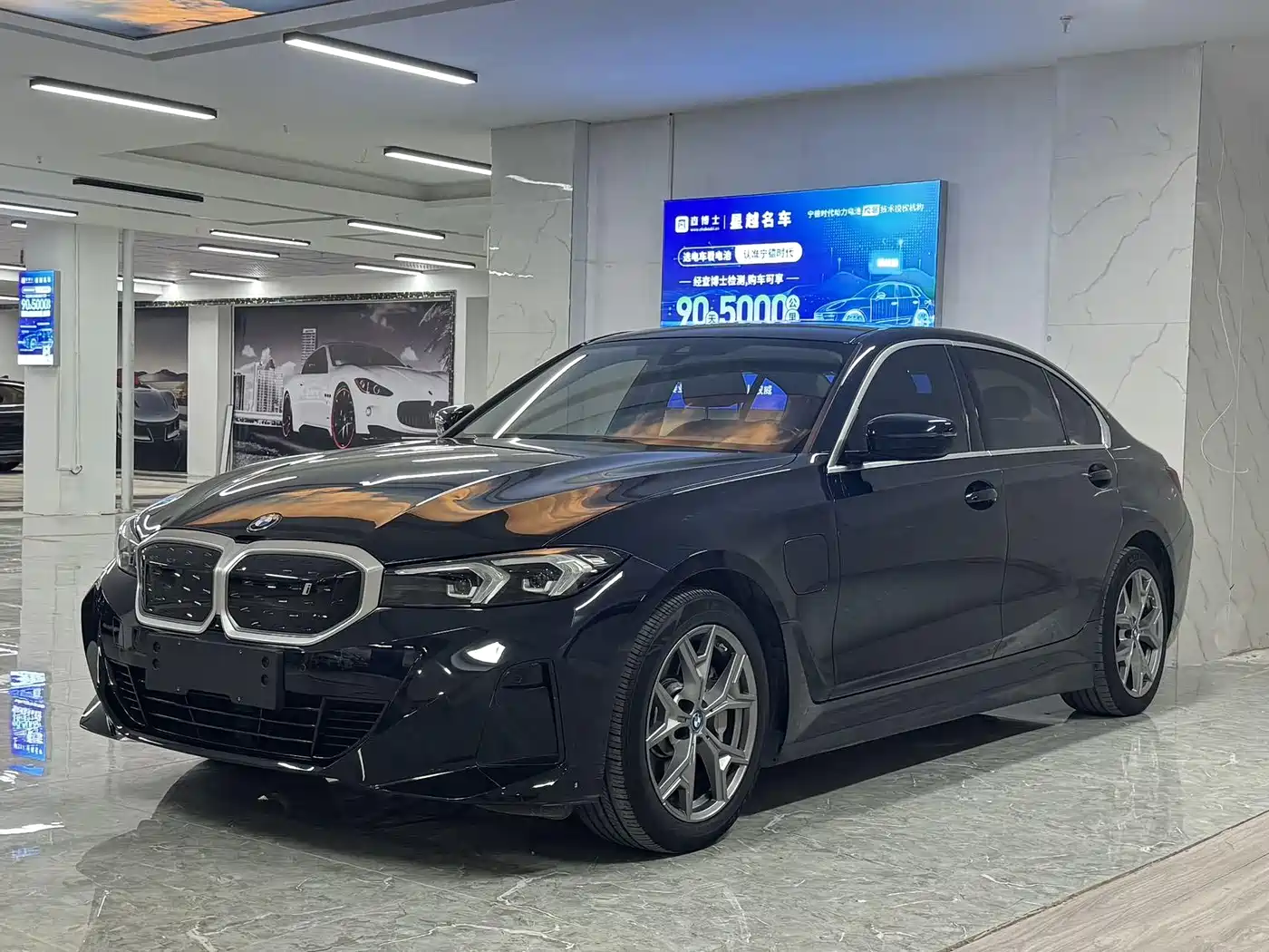 BMW i3 2022 eDrive 35 L