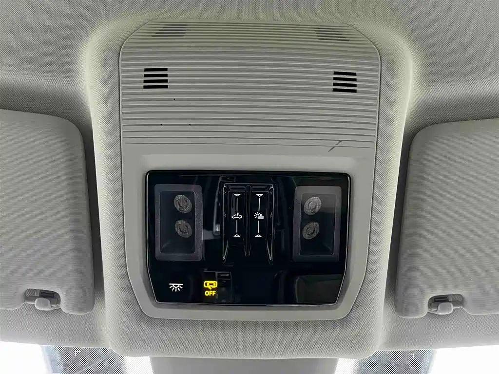 Volkswagen Viloran 2024 380TSI Executive Edition фото 8