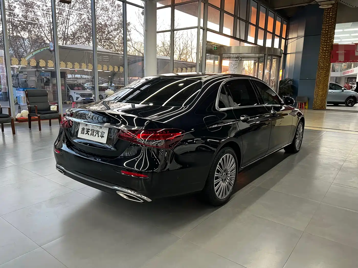 Mercedes-Benz E-Class 2022 Second Facelift E 300 L Luxury фото 3