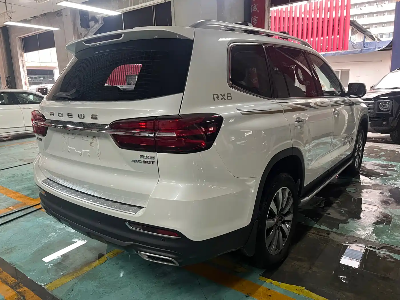 ROEWE RX8