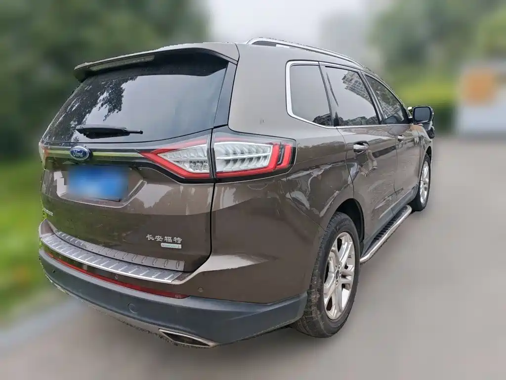 Фото 6 - Ford Edge