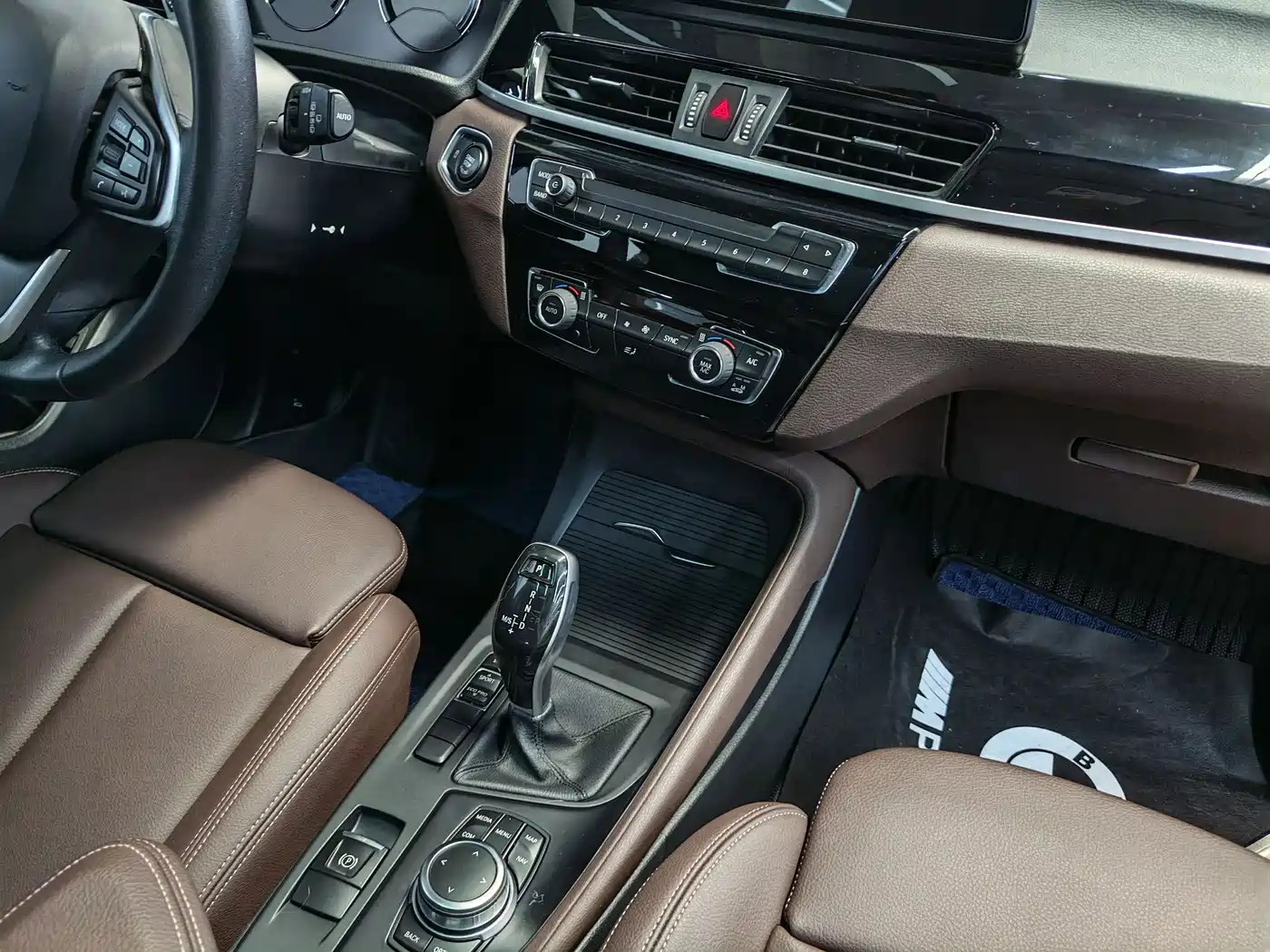 BMW X1 2020 sDrive25Li Leading Model фото 22