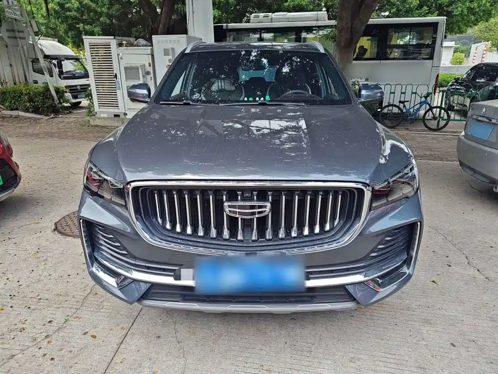 Фото 3 - Geely Monjaro