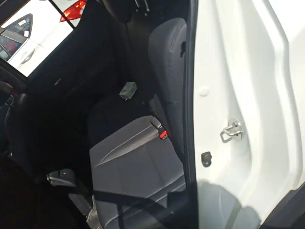 Nissan Kicks 2024 2023 Model Spirited 1.5L Dynamic Fashion Edition