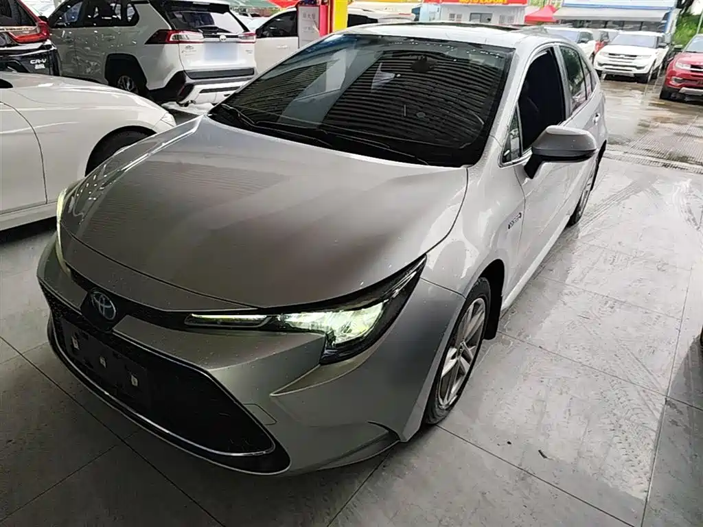 Toyota Levin 2019 Hybrid 1.8H E-CVT Luxury Edition China VI фото 2