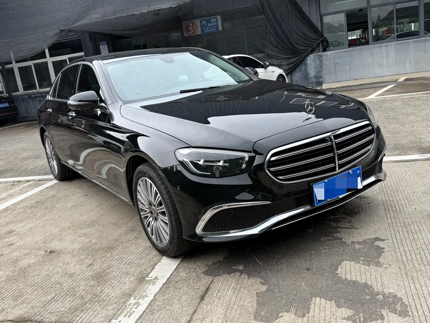 Mercedes-Benz E-Class 2023 E 300 L Fashion фото 3