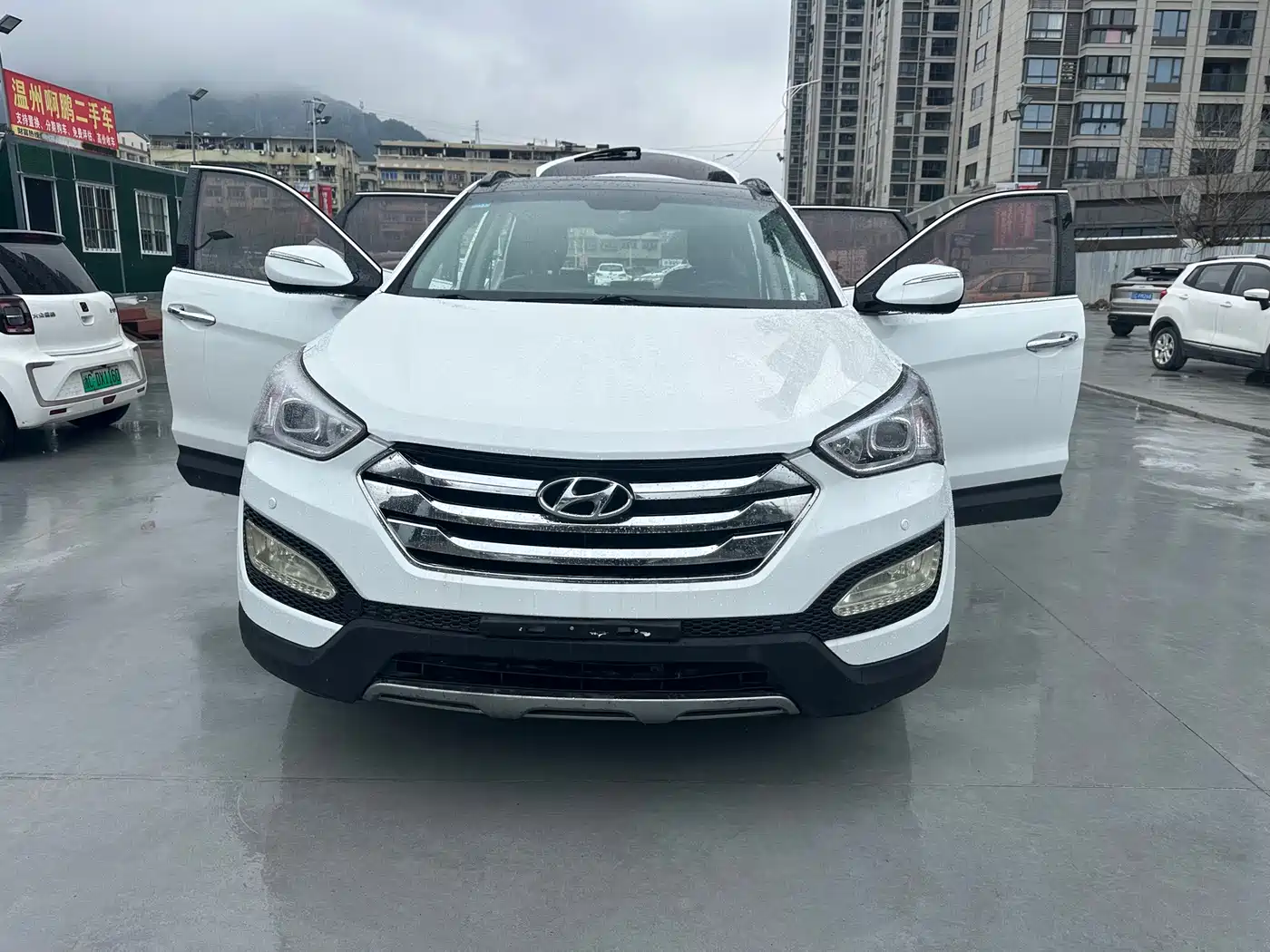 Hyundai Santa Fe 2015 2.0T Automatic 2WD Smart 5-Seater фото 4