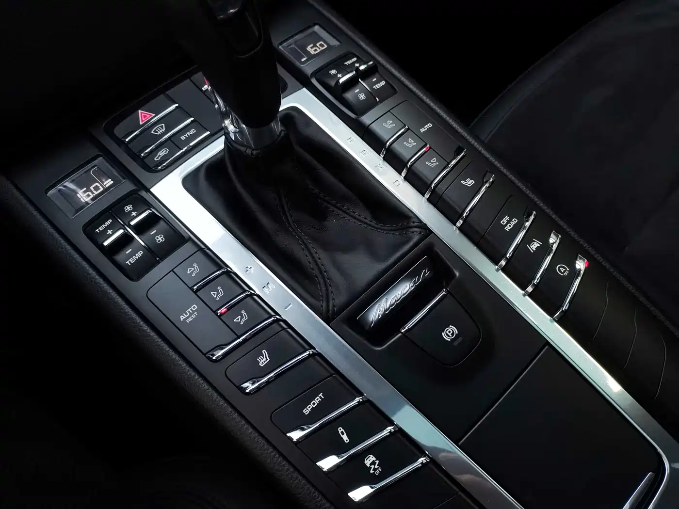 Porsche Macan 2017 Macan 2.0T фото 17