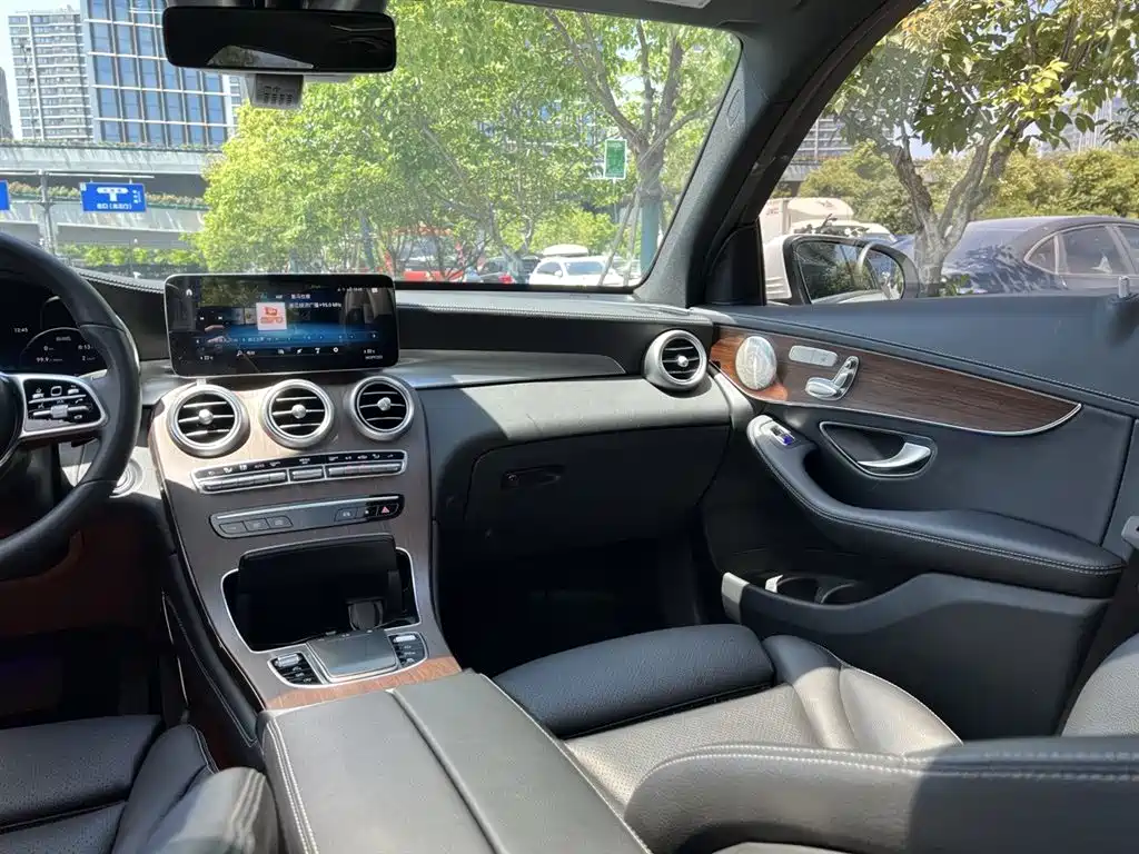 Mercedes-Benz GLC 2021 GLC 300 L 4MATIC Sporty фото 12