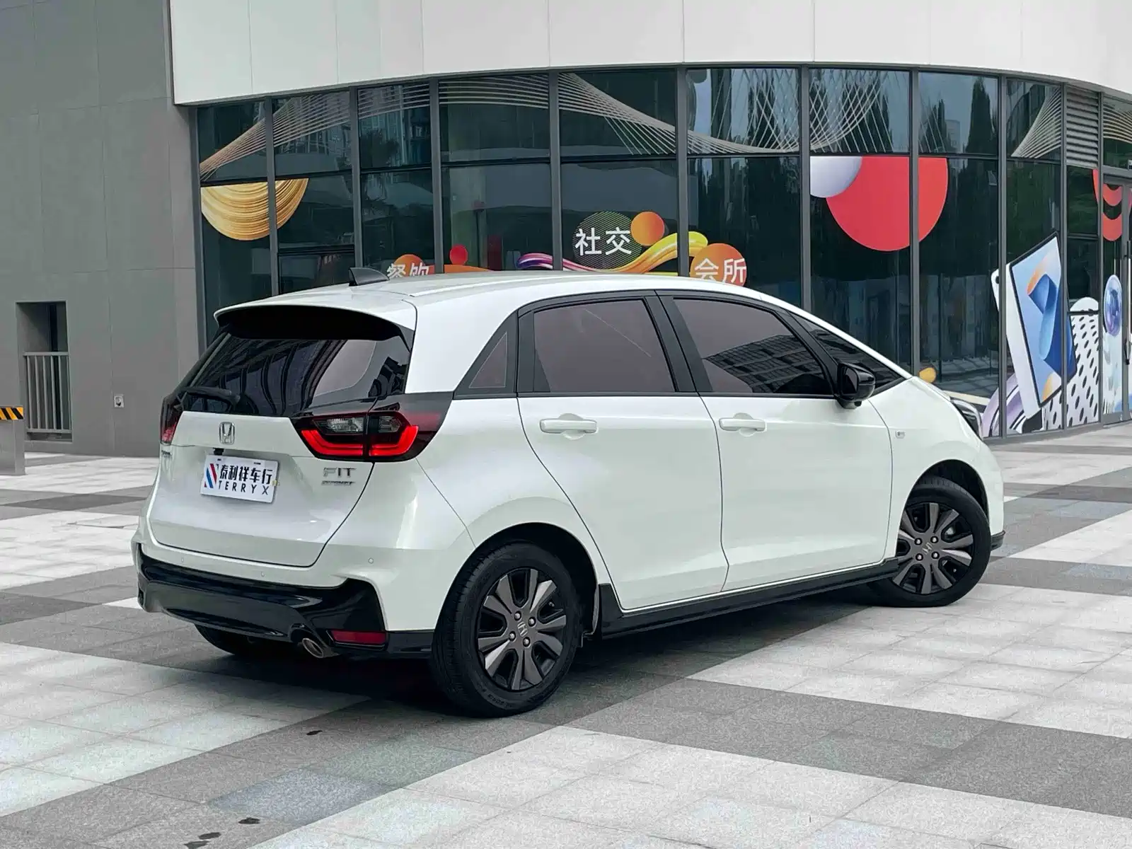 Photo 3 - Honda Fit