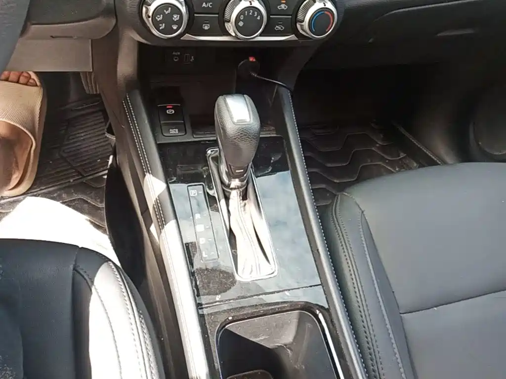 Nissan Kicks 2024 2023 Model Spirited 1.5L Dynamic Fashion Edition