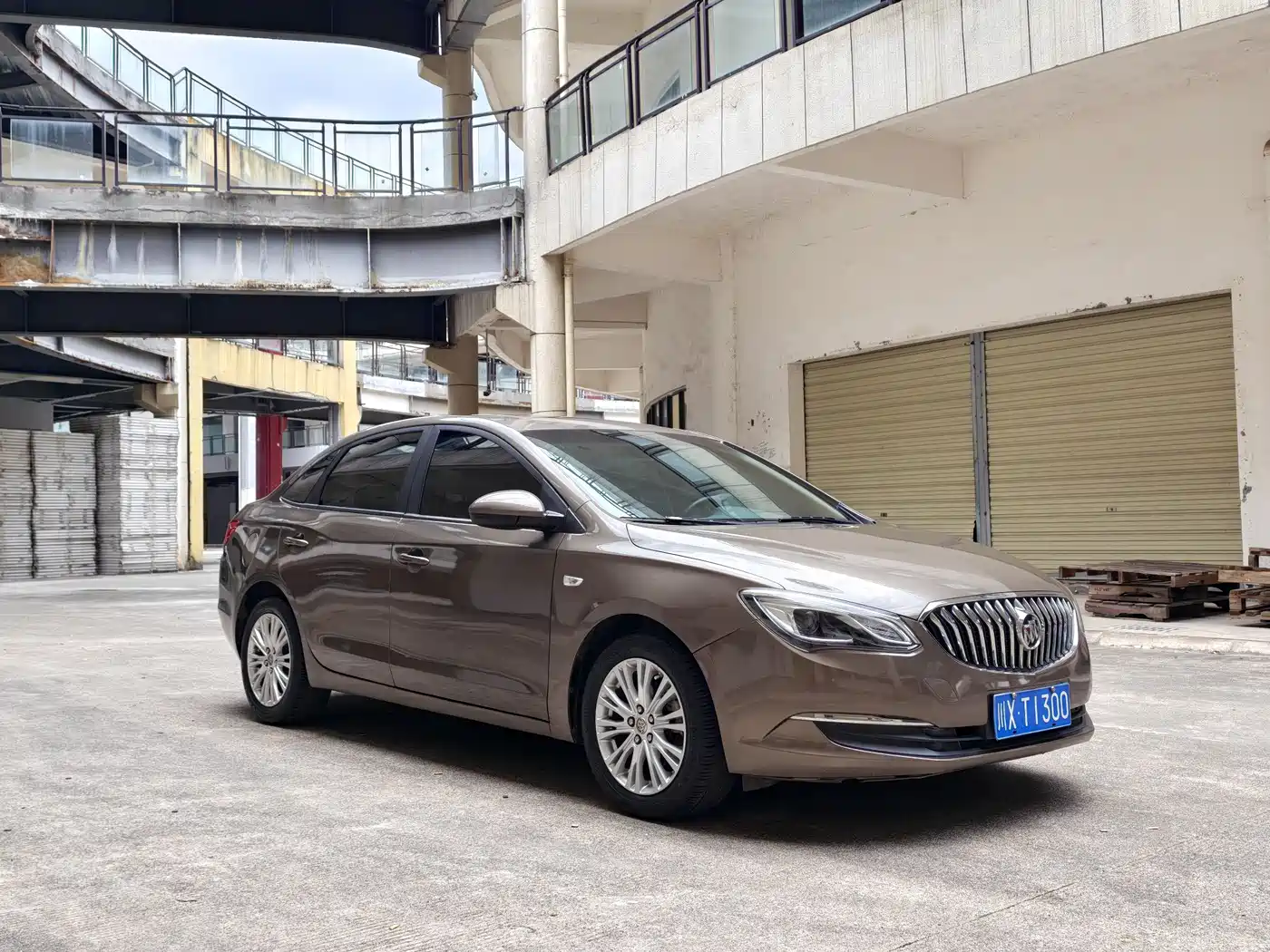 Buick Excelle 2016 15N Automatic Elite фото 3