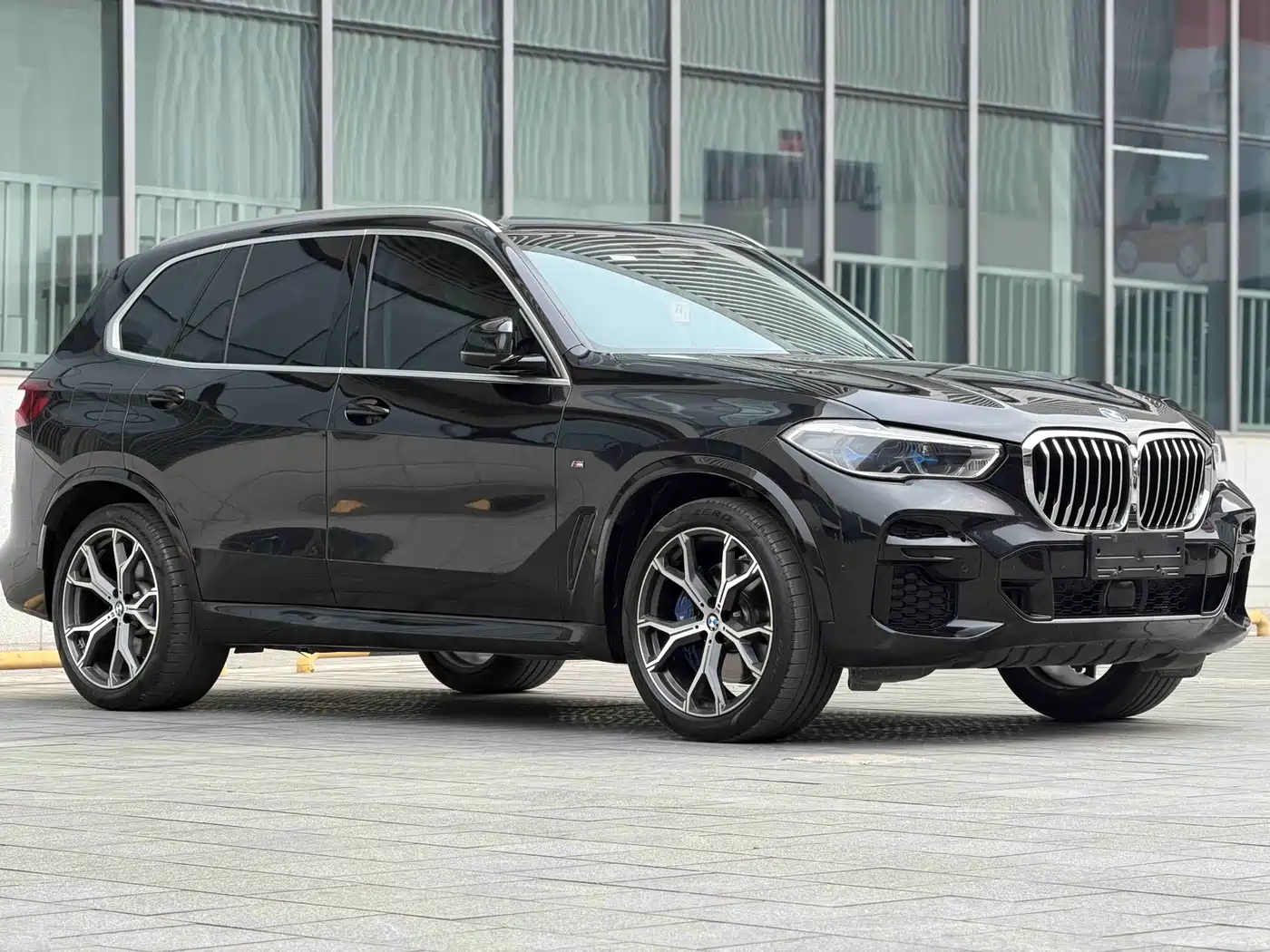 BMW X5 (Import) 2021 xDrive40i Exclusive M Sport Package фото 3
