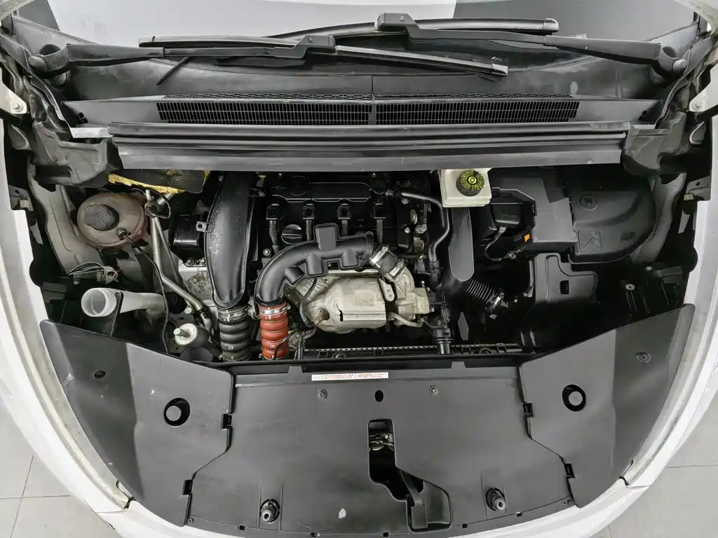 DS 5 2014 2013 1.6T Elegance THP160