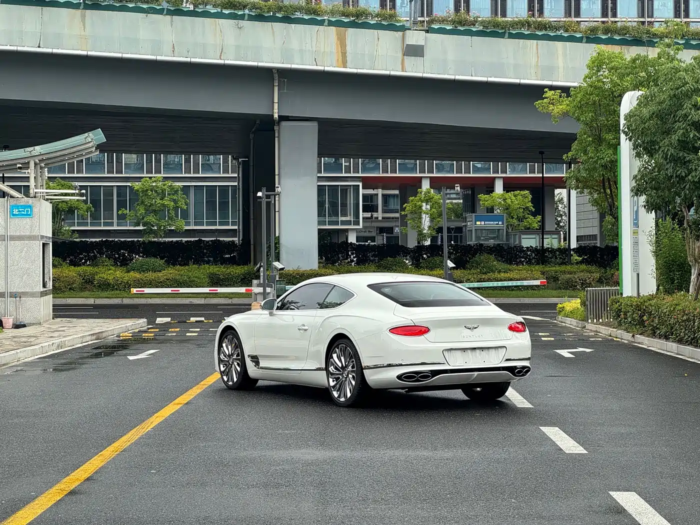 Фото 4 - Bentley Continental