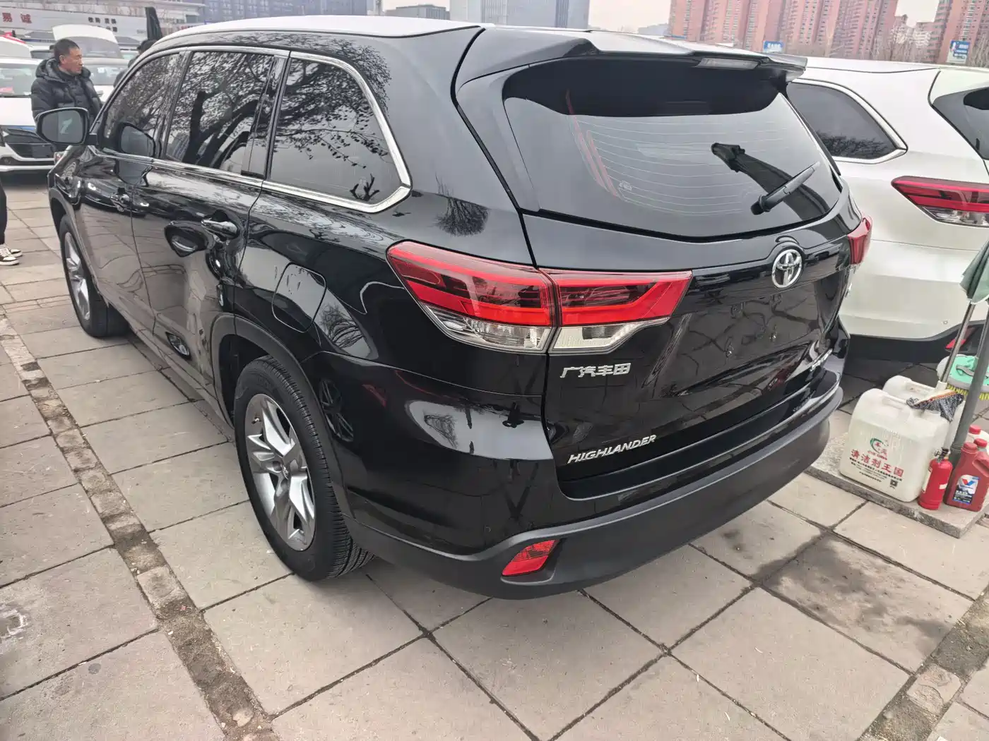 TOYOTA HIGHLANDER