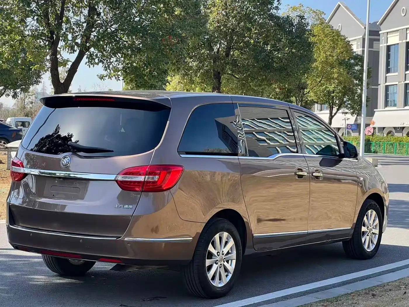 Buick GL8 2018 28T Luxury Model China VI фото 5