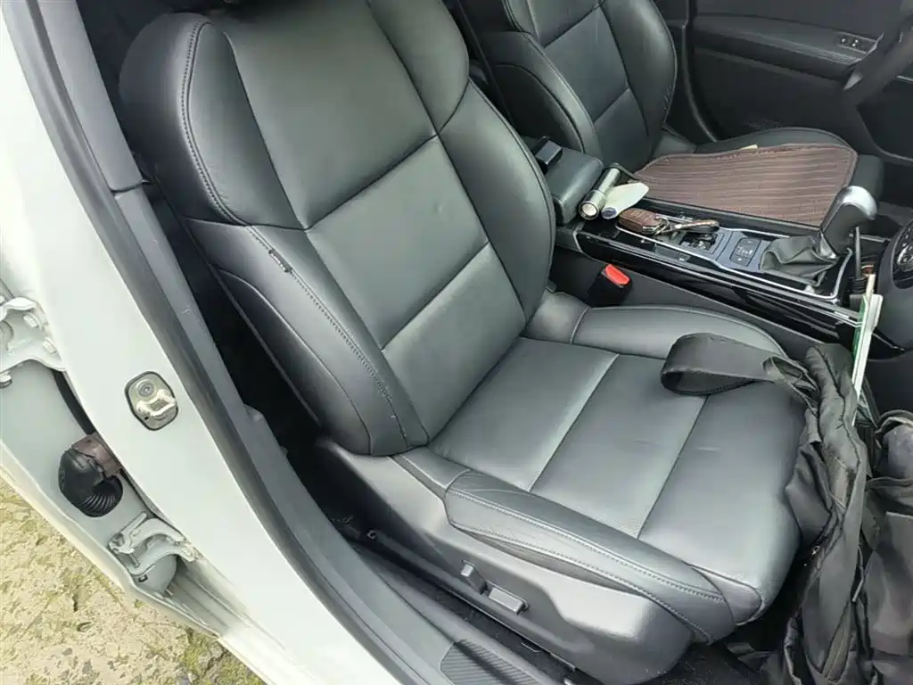 Peugeot 508 2015 1.6THP Auto Excellence Edition фото 24