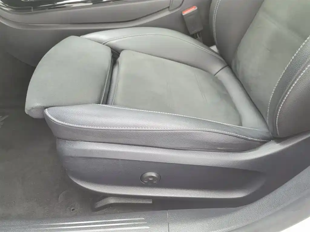 Mercedes-Benz A-Class 2020 Facelift A 200 L Sport Sedan Fashion фото 20