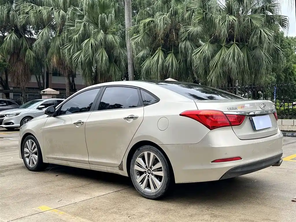 Hyundai Mistra 2014 1.8L Auto Premium DLX фото 9