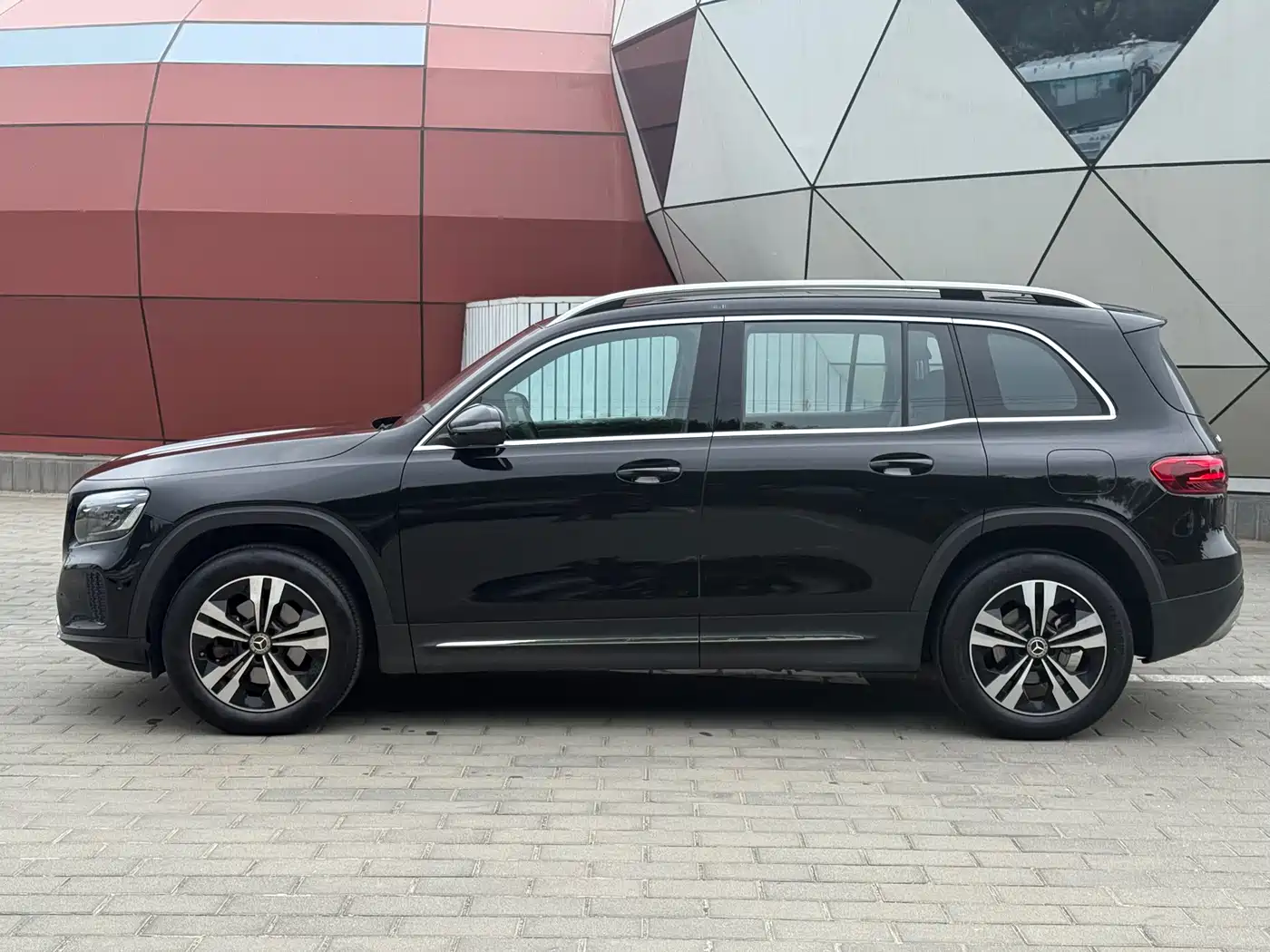 Mercedes-Benz GLB 2024 Facelift GLB 200 Dynamic фото 7