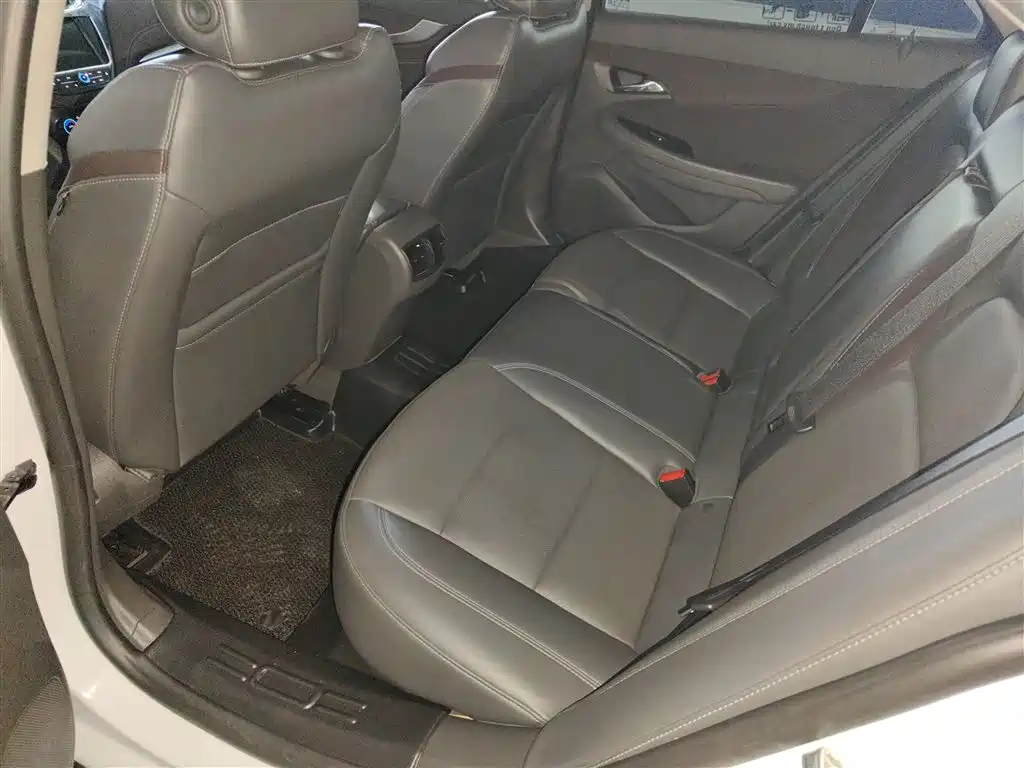 Chevrolet Malibu 2018 530T Automatic Luxury Edition фото 9
