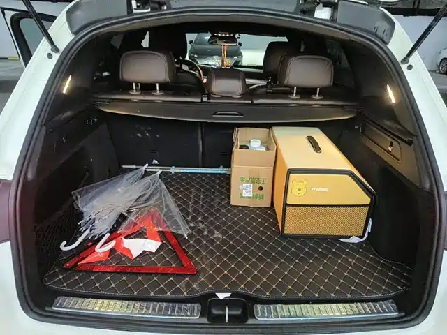Mercedes-Benz GLC 2018 GLC 300 4MATIC Dynamic — фото 5