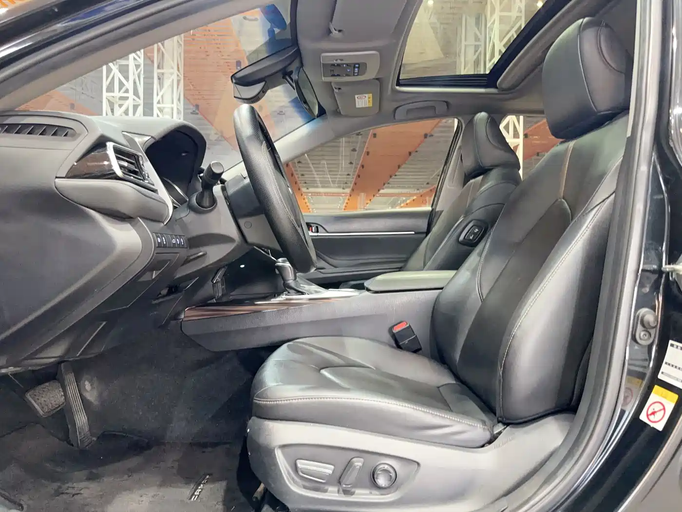 Toyota Camry 2018 2.0G Luxury Edition фото 11