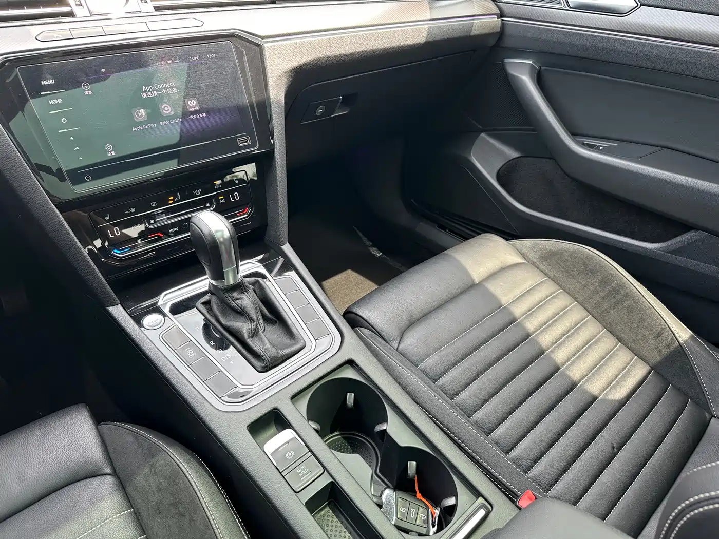 Volkswagen Magotan 2020 330TSI DSG Leading фото 16