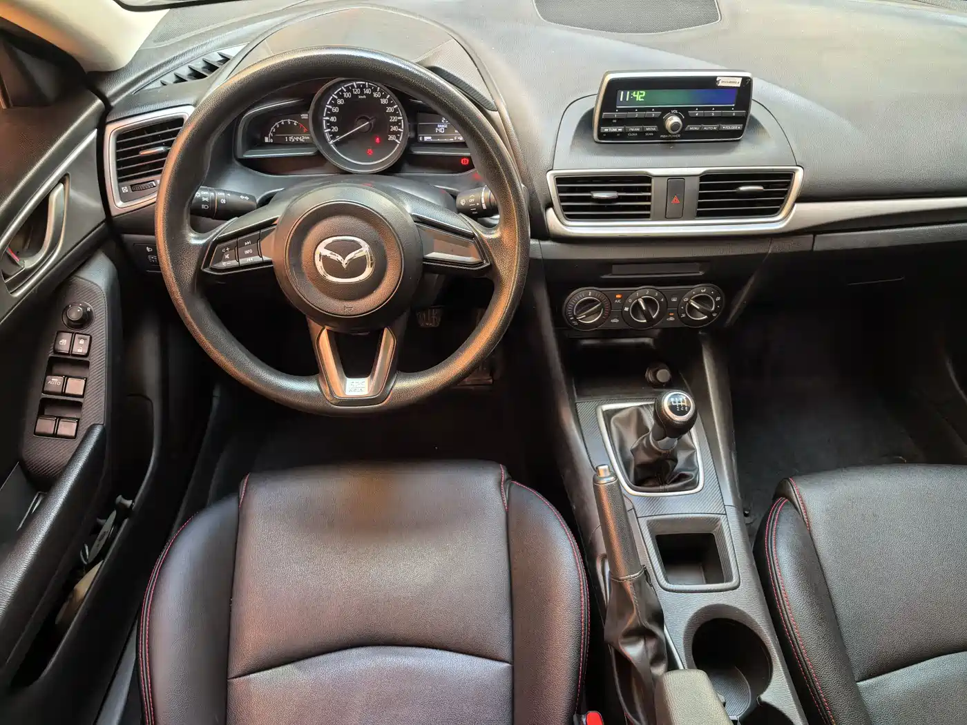 Photo 6 - Mazda Mazda 3