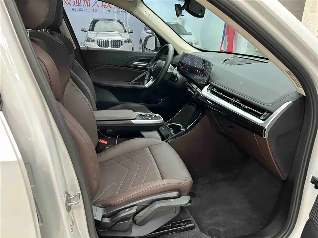 BMW X1 2023 sDrive20Li X Design Package фото 13