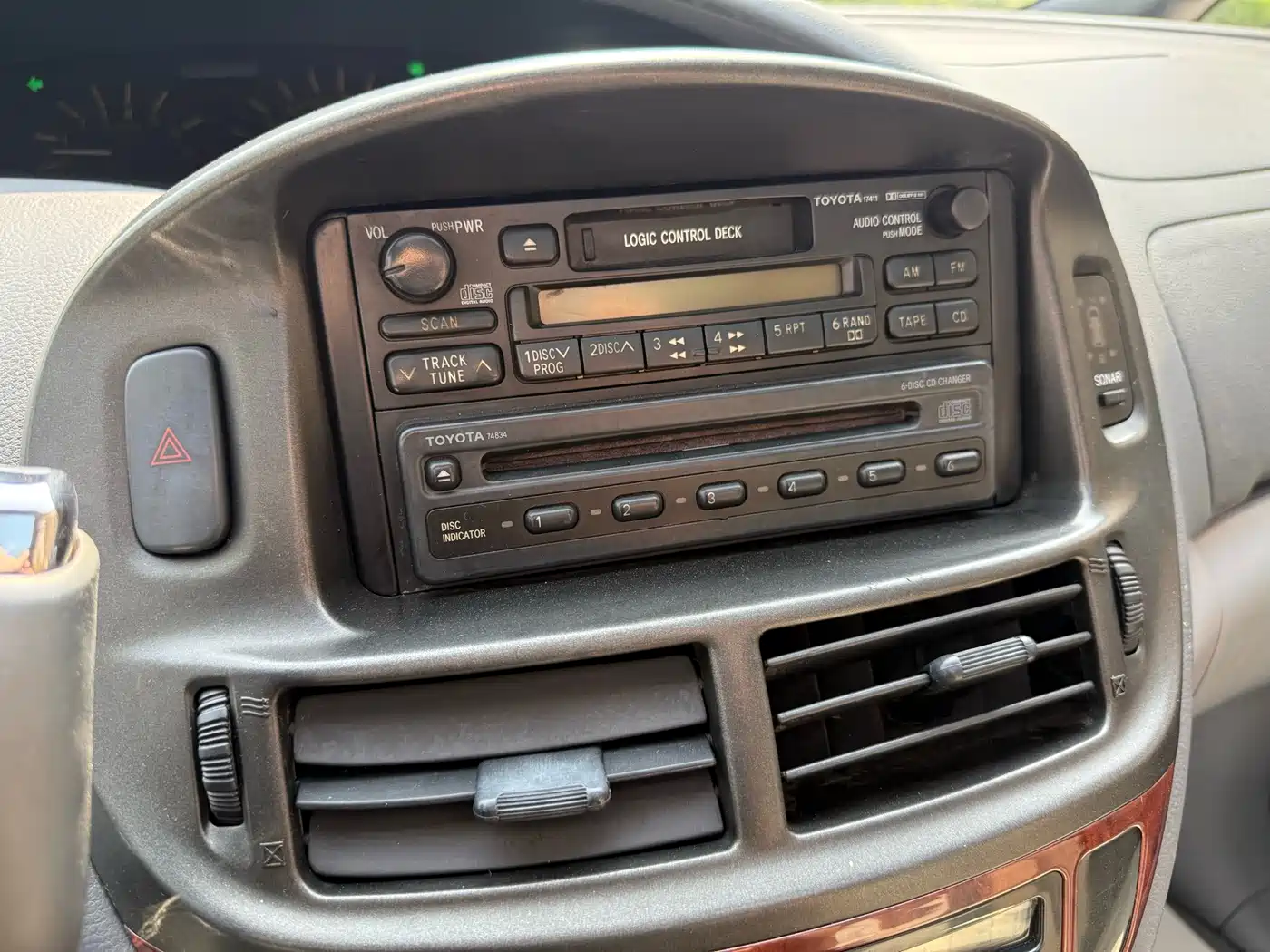 Toyota Previa 2004 2.4L AT фото 13