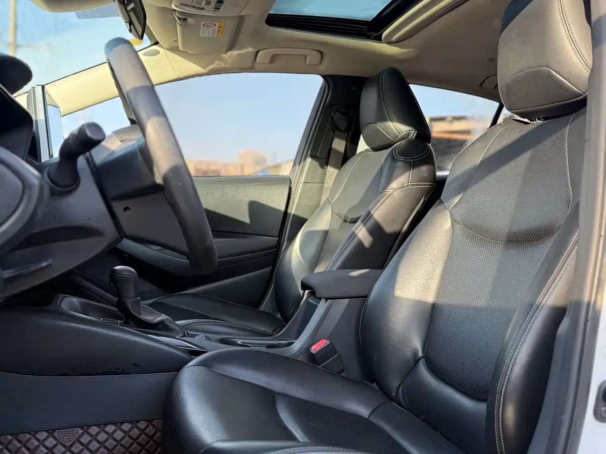 Toyota Corolla 2021 1.2T S-CVT Elite PLUS Edition фото 14