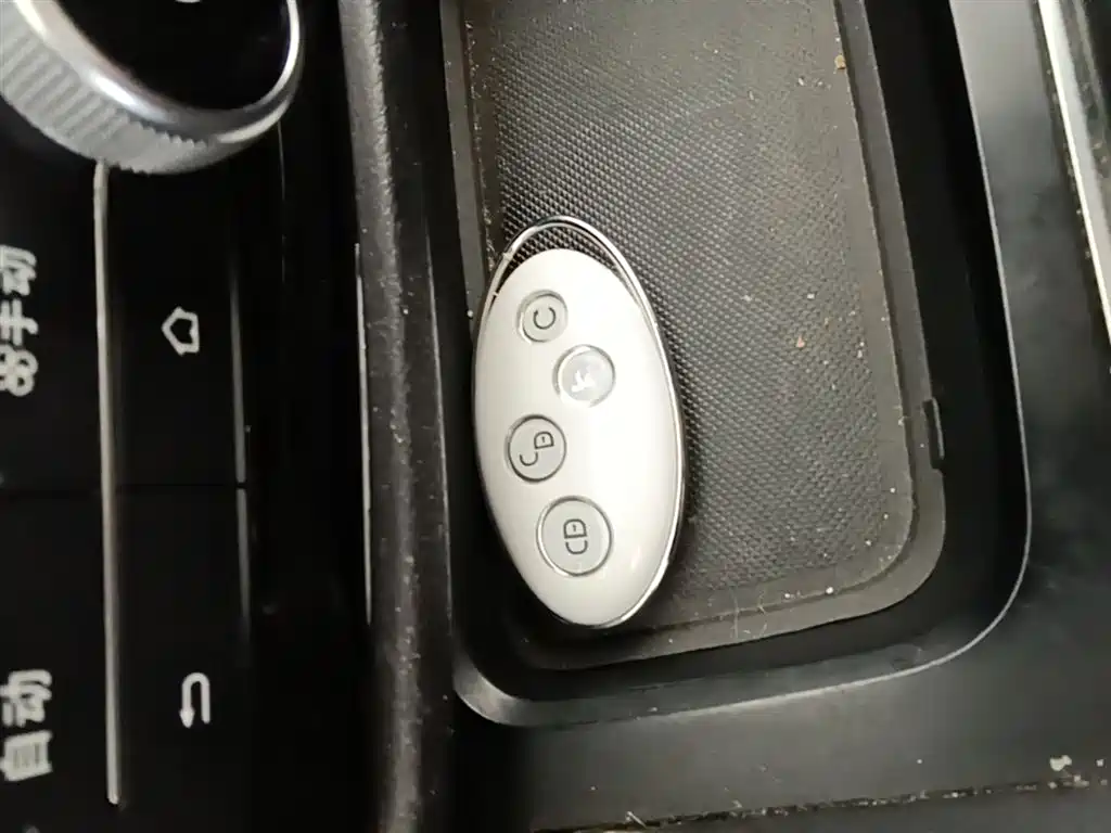 BYD Song MAX 2018 1.5T Auto Smart Connected Elite 6-Seater фото 9