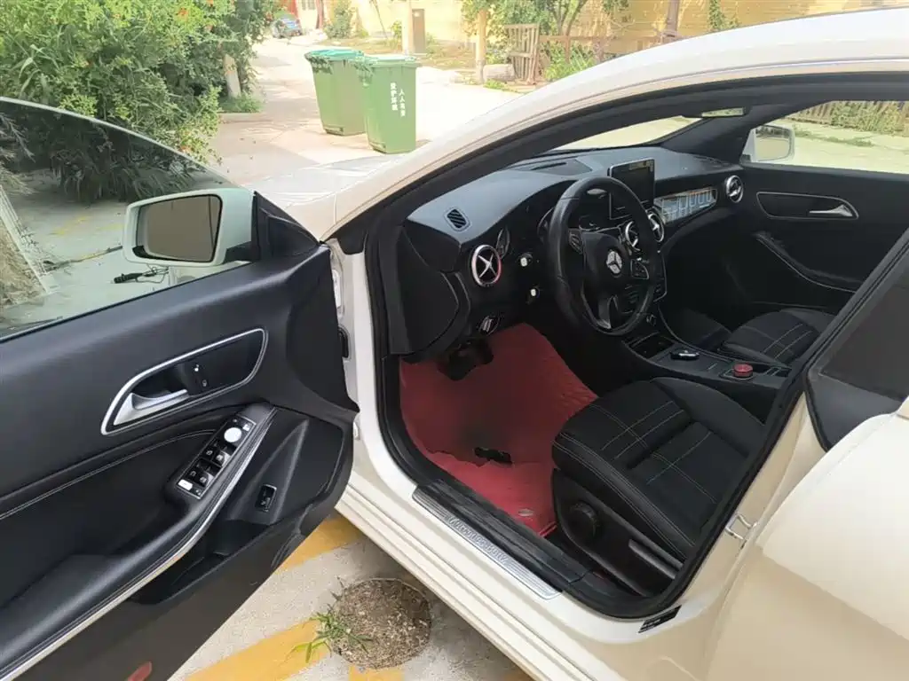 Mercedes-Benz CLA (Import) 2016 CLA 200 Sport фото 15