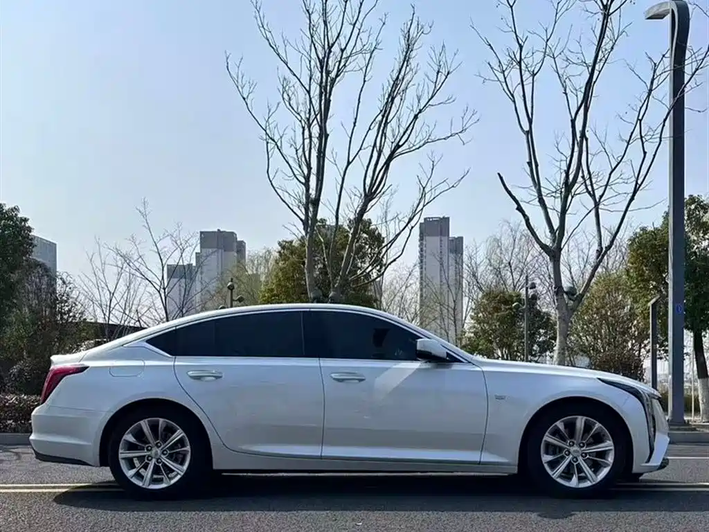 Cadillac CT5 2024 28T Luxury Model Pro фото 3