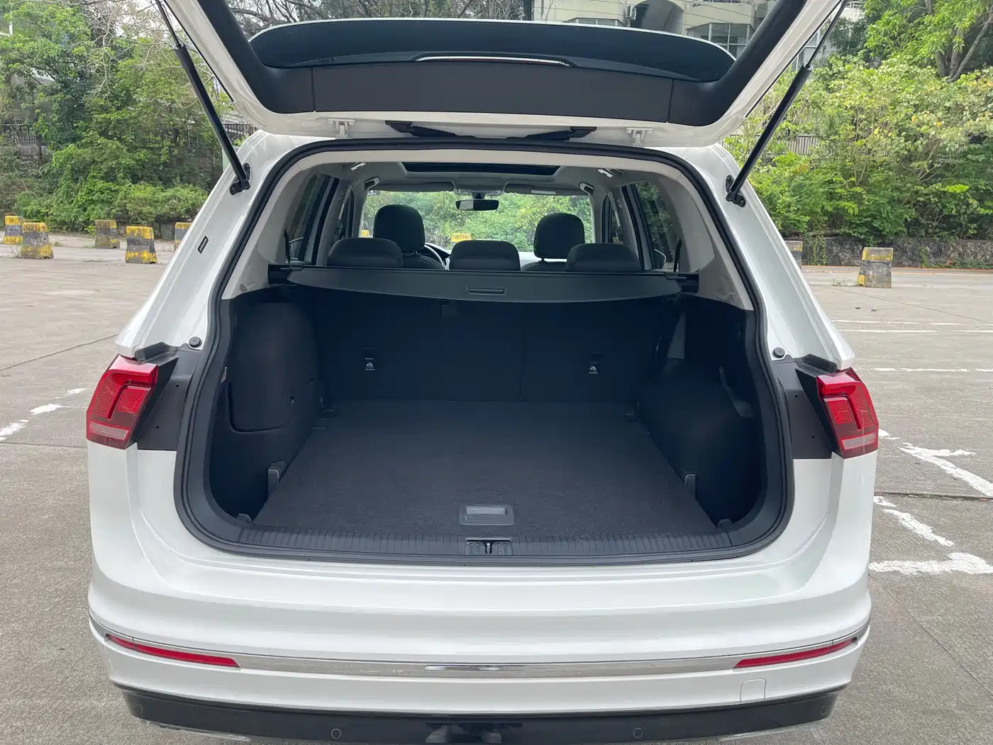 Volkswagen Tiguan L PHEV 2020 430PHEV Plug-in Hybrid Premium Edition фото 32