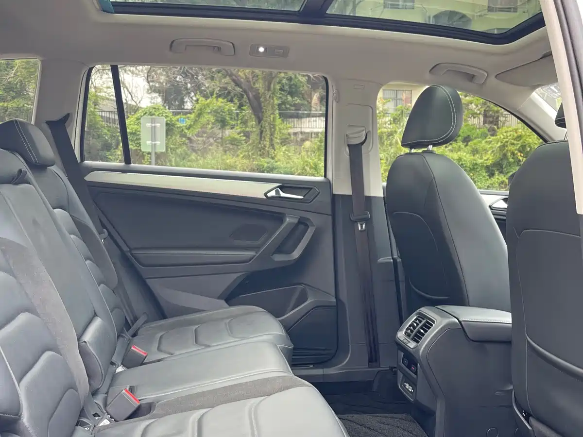 Volkswagen Tiguan L PHEV 2020 430PHEV Plug-in Hybrid Premium Edition фото 21