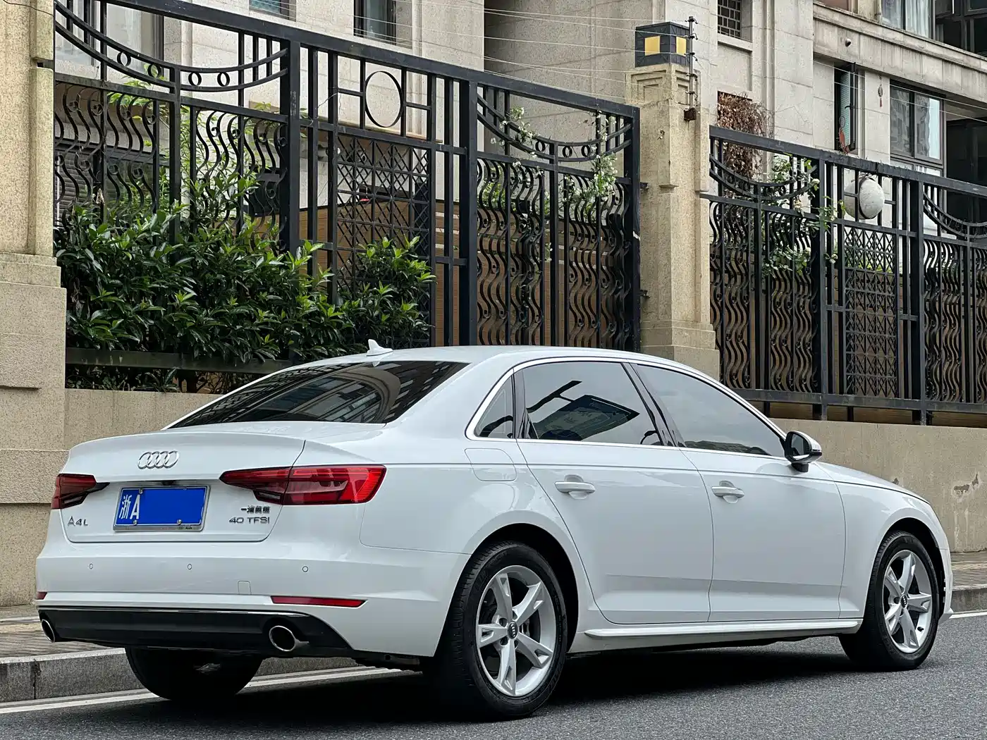 Audi A4L 2017 Plus 40 TFSI Fashion фото 6
